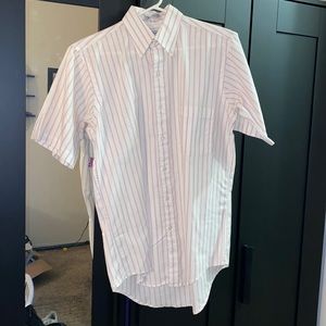 Arrow Dover Mens Short Sleeve Button Down Shirt
